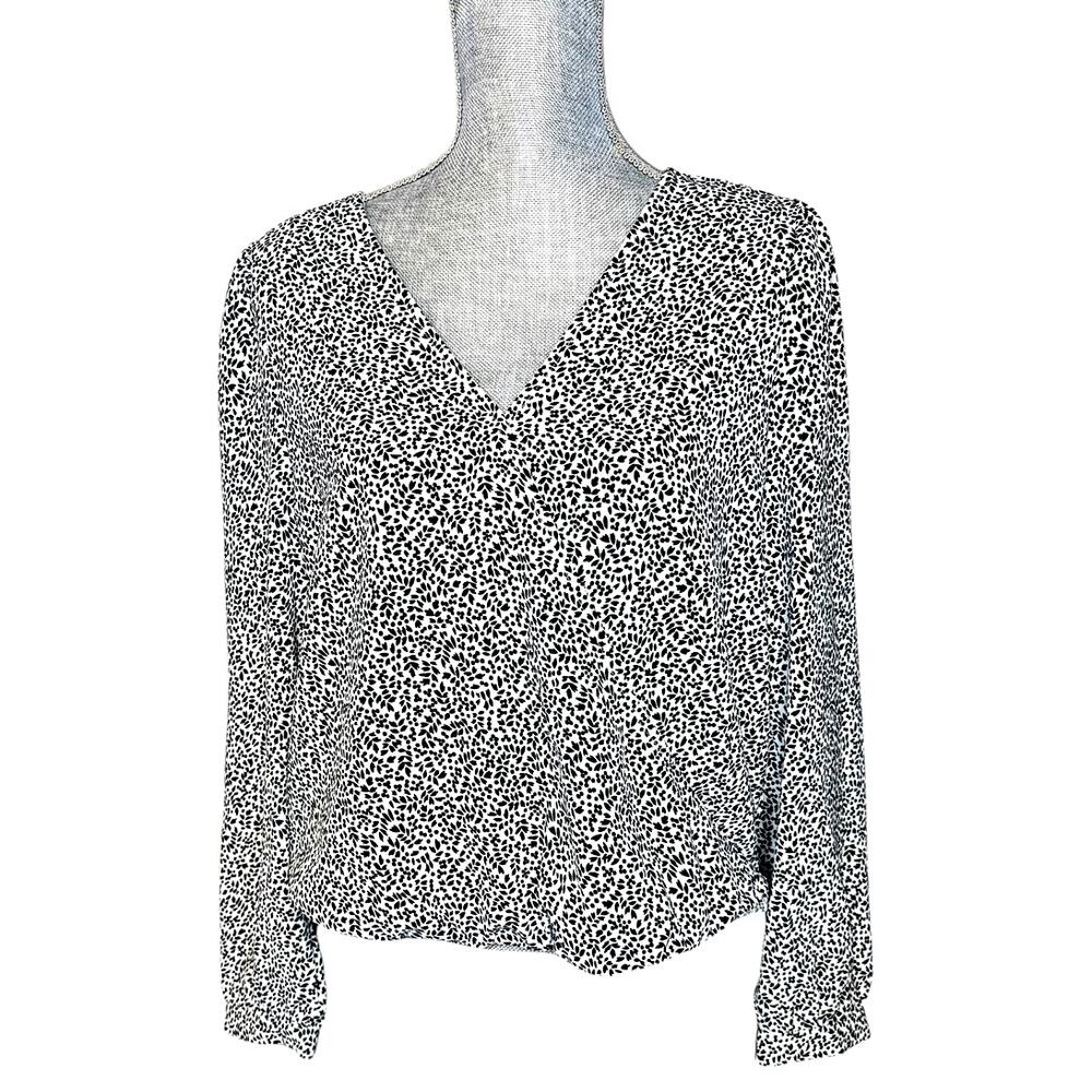 A New Day blouse speckled black white Wrap style M